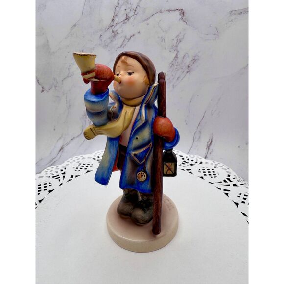 Hummel Hear Ye, Hear Ye, #15/0, TMK5, 1970s, Germany, Boy Blowing horn - Picture 1 of 10